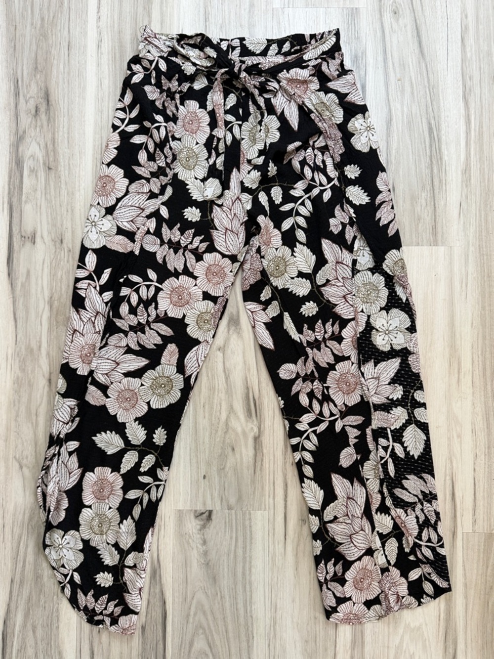 J ValdiFloral Tie-Waist Wide Leg cover up pants  Pants  - Black/Pink size small